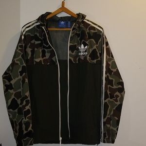 Camouflage windbreaker
